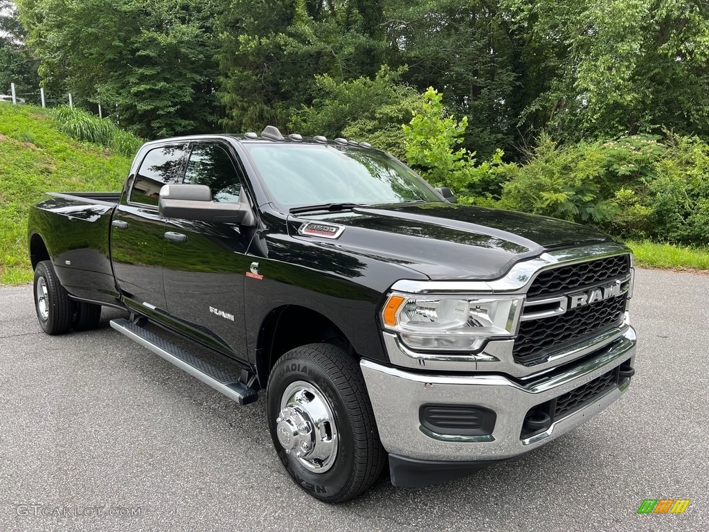 2020 3500 Tradesman Crew Cab 4x4 - Diamond Black Crystal Pearl / Black photo #4