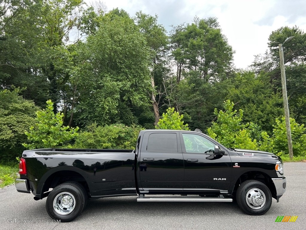 2020 3500 Tradesman Crew Cab 4x4 - Diamond Black Crystal Pearl / Black photo #5