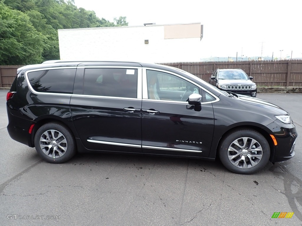 Brilliant Black Crystal Pearl 2023 Chrysler Pacifica Pinnacle Plug-In Hybrid Exterior Photo #146270900