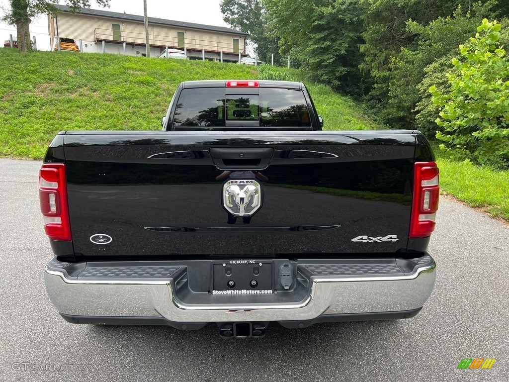 2020 3500 Tradesman Crew Cab 4x4 - Diamond Black Crystal Pearl / Black photo #7