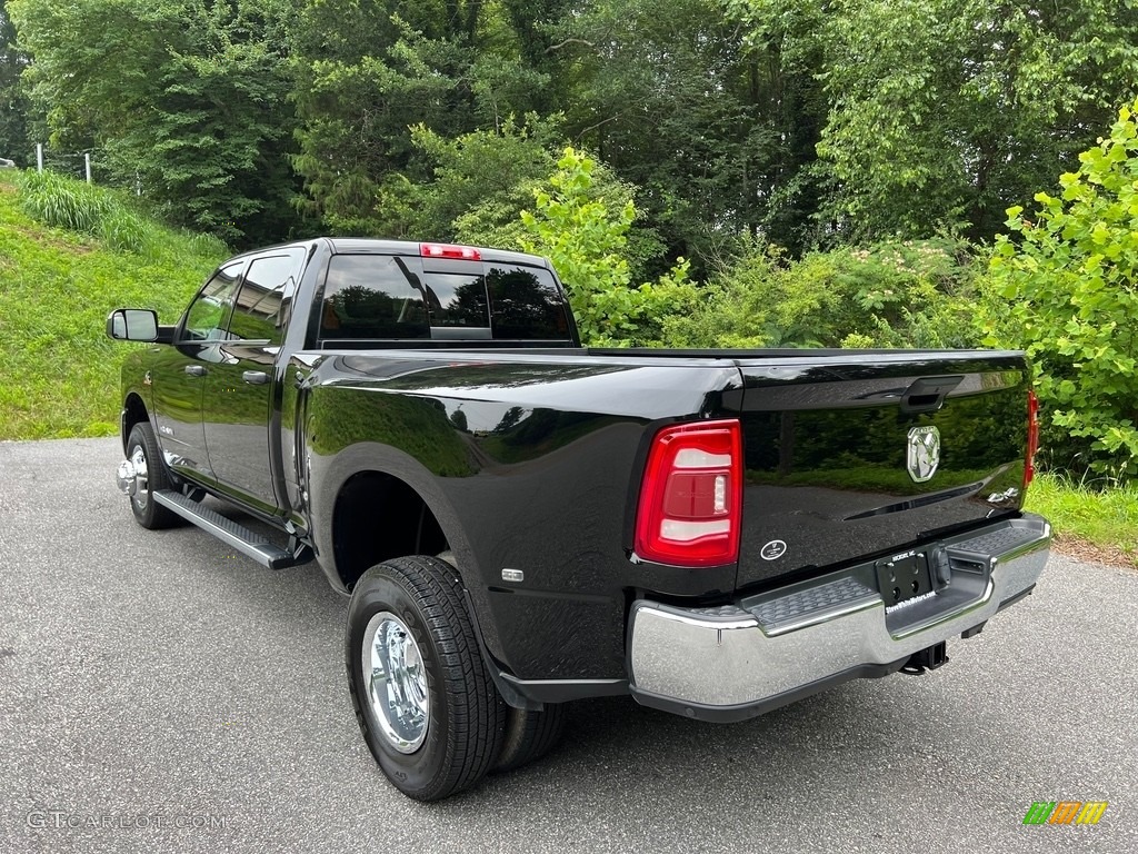 2020 3500 Tradesman Crew Cab 4x4 - Diamond Black Crystal Pearl / Black photo #9