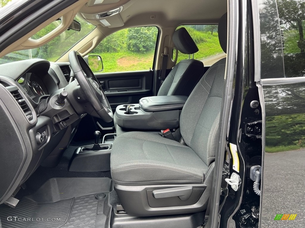 2020 3500 Tradesman Crew Cab 4x4 - Diamond Black Crystal Pearl / Black photo #11