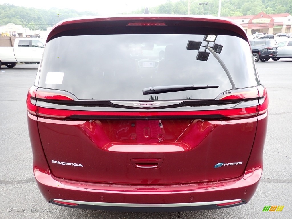 2023 Pacifica Pinnacle Plug-In Hybrid - Velvet Red Pearl / Caramel/Black photo #4