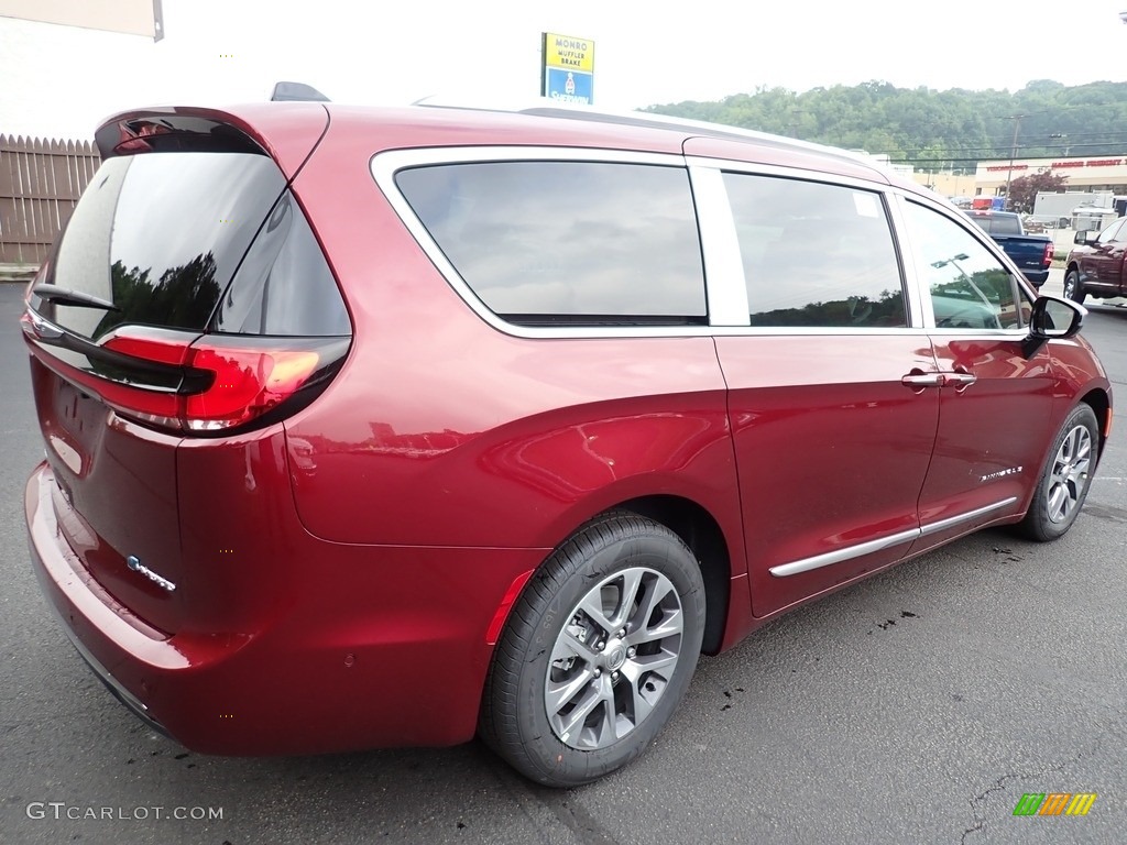 2023 Pacifica Pinnacle Plug-In Hybrid - Velvet Red Pearl / Caramel/Black photo #6