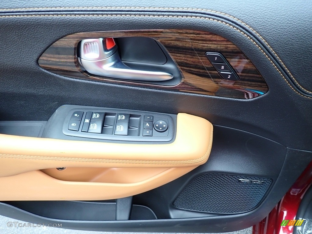 2023 Chrysler Pacifica Pinnacle Plug-In Hybrid Caramel/Black Door Panel Photo #146271542