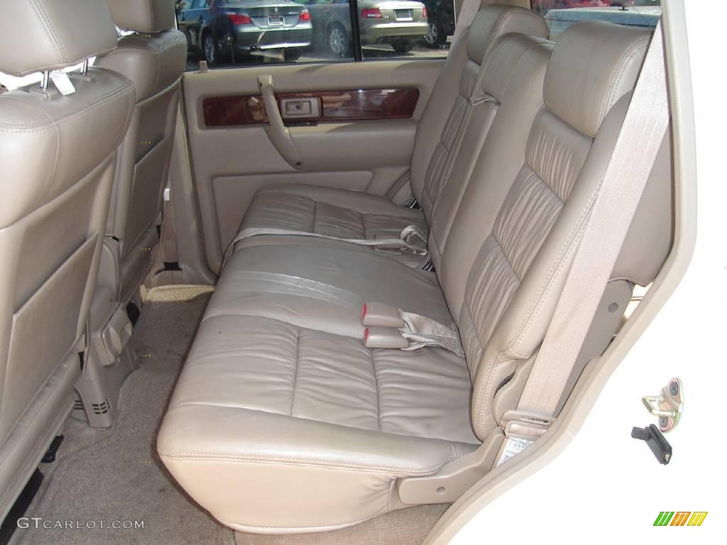 2000 Trooper Limited 4x4 - Alpine White / Beige photo #17
