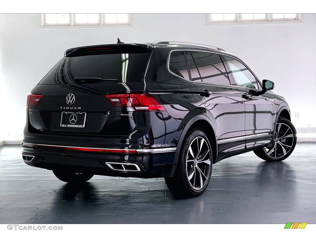 2022 Tiguan SEL R-Line 4Motion - Deep Black Pearl / Titan Black photo #13