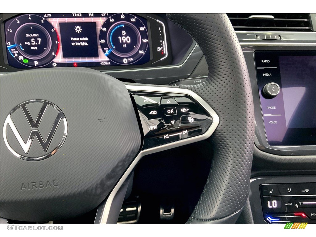 2022 Volkswagen Tiguan SEL R-Line 4Motion Steering Wheel Photos