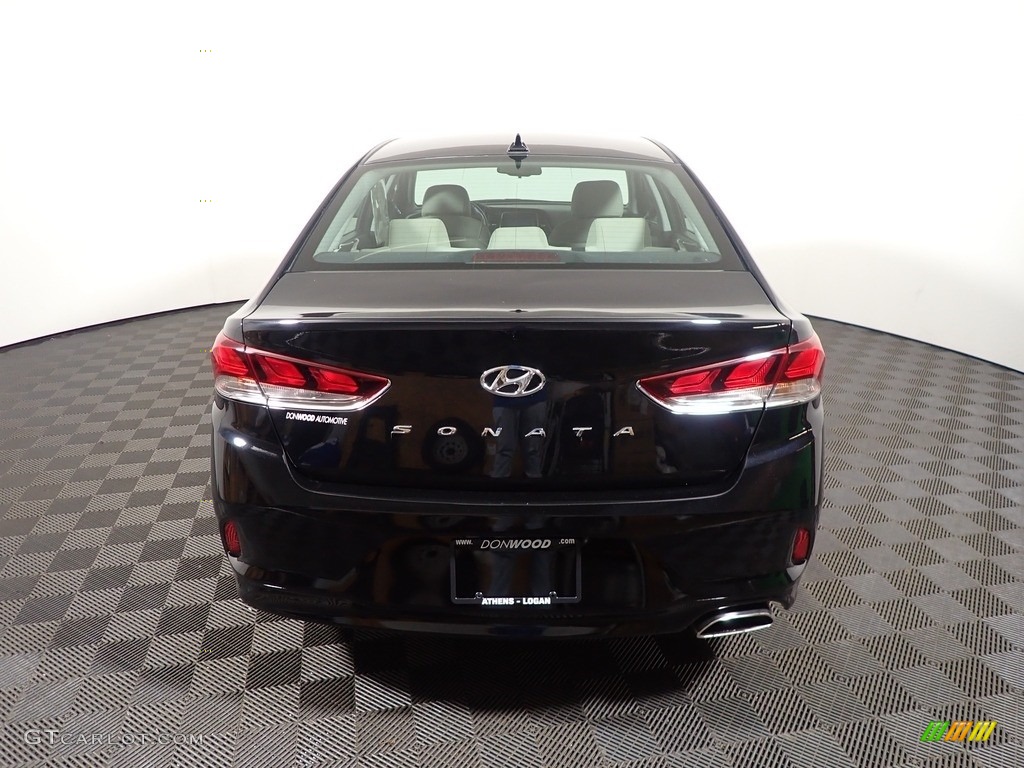 2019 Sonata SEL - Phantom Black / Gray photo #11