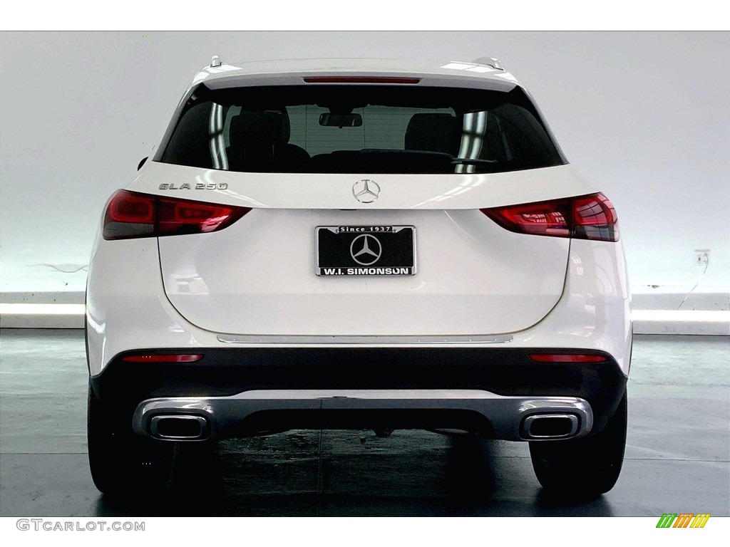 2021 GLA 250 - Polar White / Black photo #3