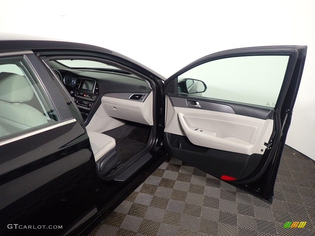 2019 Sonata SEL - Phantom Black / Gray photo #33