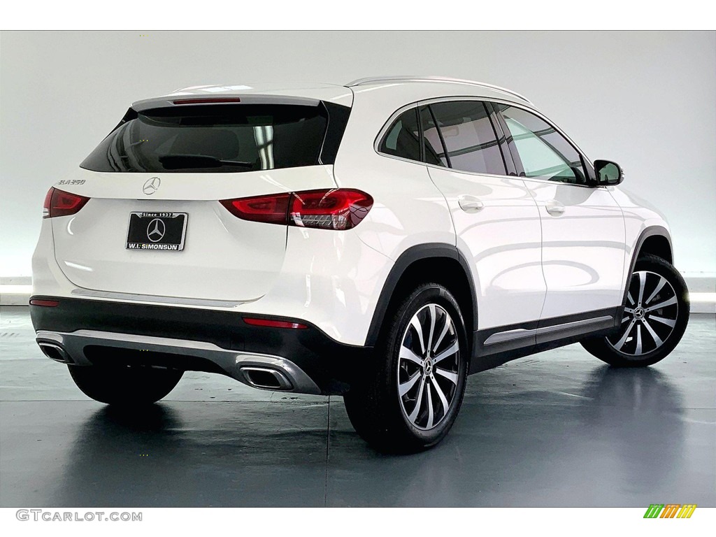 2021 GLA 250 - Polar White / Black photo #13