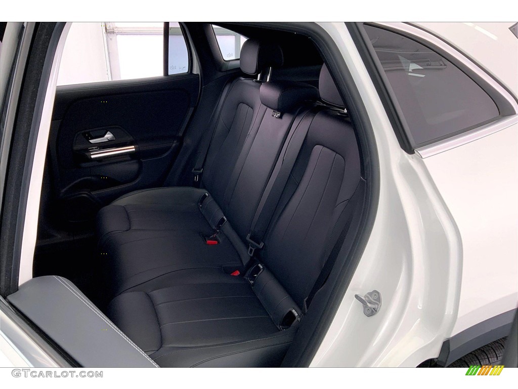 2021 GLA 250 - Polar White / Black photo #20