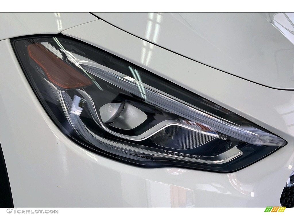 2021 GLA 250 - Polar White / Black photo #27