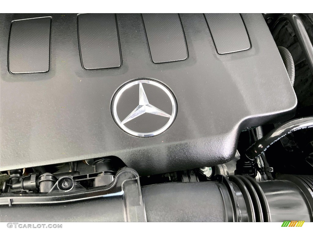 2021 GLA 250 - Polar White / Black photo #31