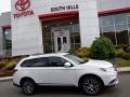 2018 Diamond White Pearl Mitsubishi Outlander SE S-AWC  photo #2