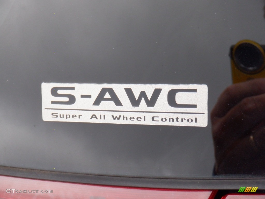 2018 Outlander SE S-AWC - Diamond White Pearl / Black photo #15