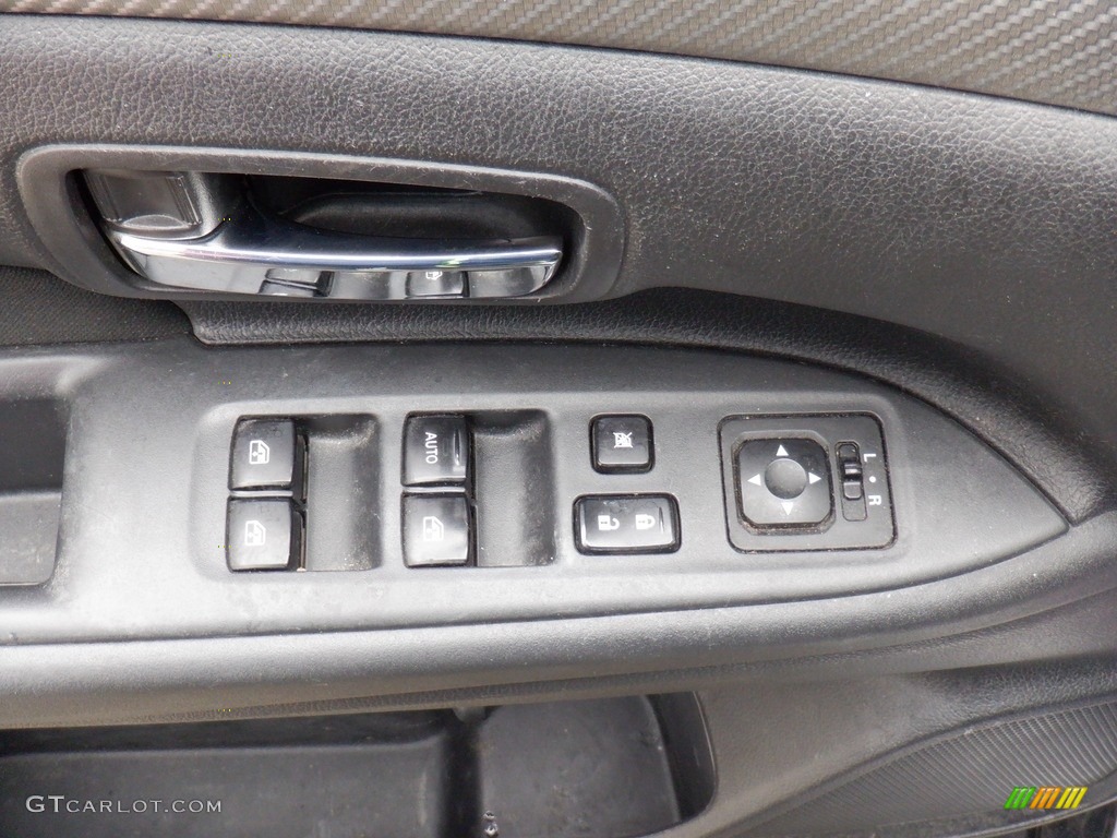 2018 Outlander SE S-AWC - Diamond White Pearl / Black photo #18