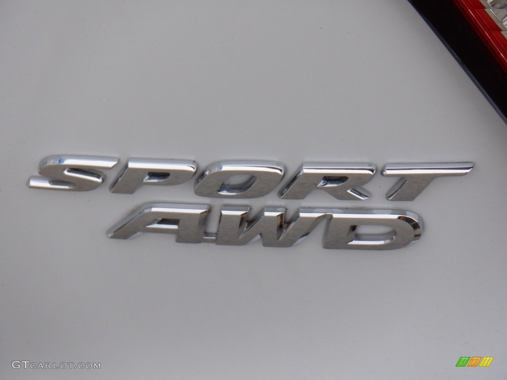 2020 Honda HR-V Sport AWD Marks and Logos Photos