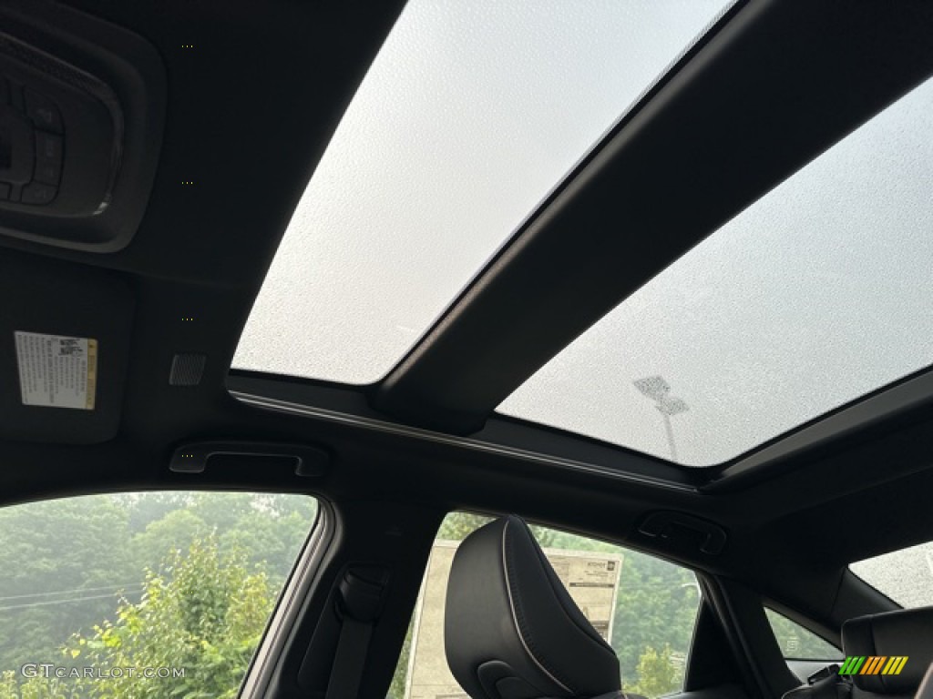 2023 Toyota Crown Limited AWD Sunroof Photo #146275643