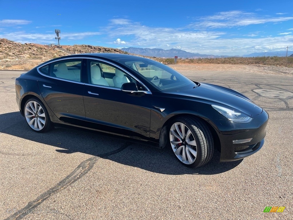 Solid Black 2019 Tesla Model 3 Performance Exterior Photo #146277052