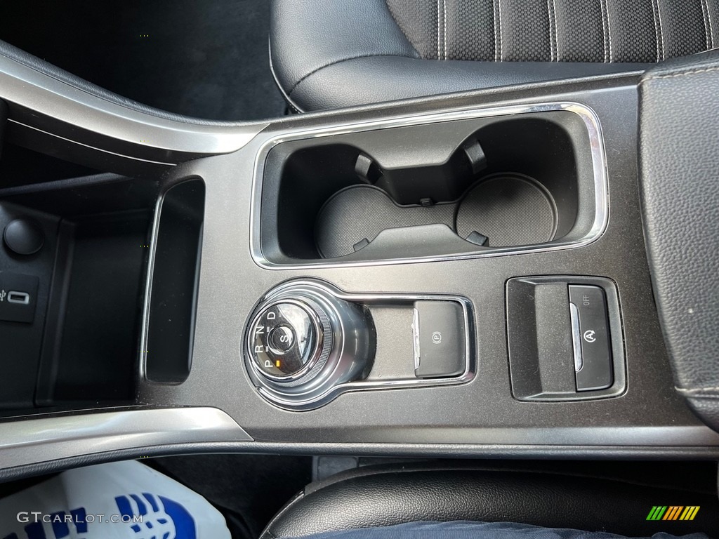 2017 Ford Fusion SE Transmission Photos