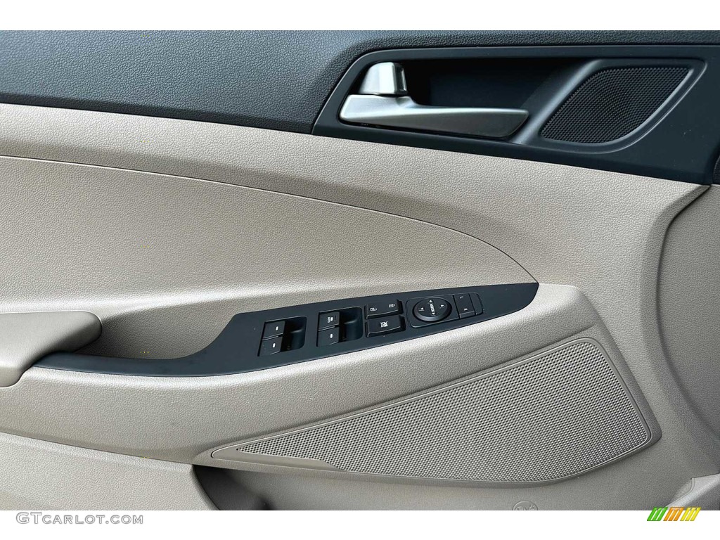 2021 Tucson Value - Winter White / Beige photo #11