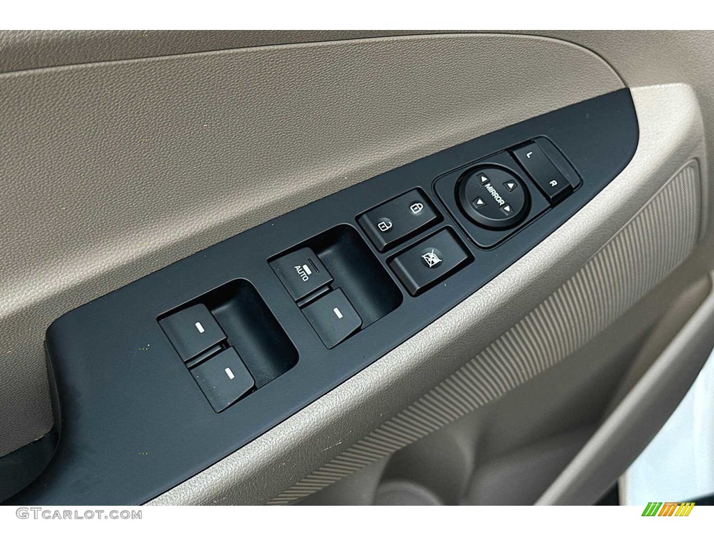 2021 Tucson Value - Winter White / Beige photo #12