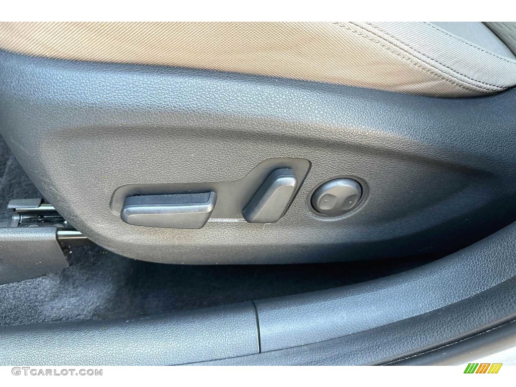 2021 Tucson Value - Winter White / Beige photo #13