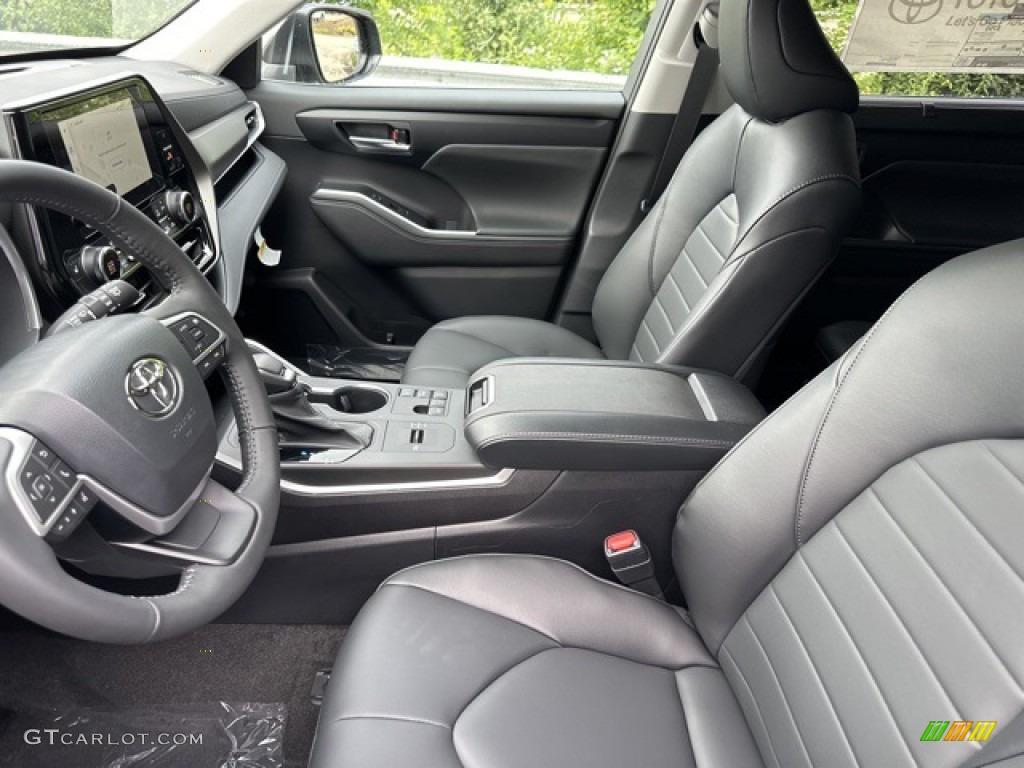 2023 Highlander XLE - Magnetic Gray Metallic / Black photo #4