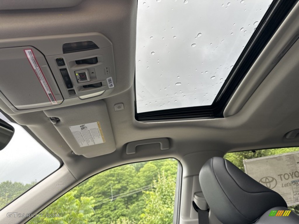 2023 Highlander XLE - Magnetic Gray Metallic / Black photo #14