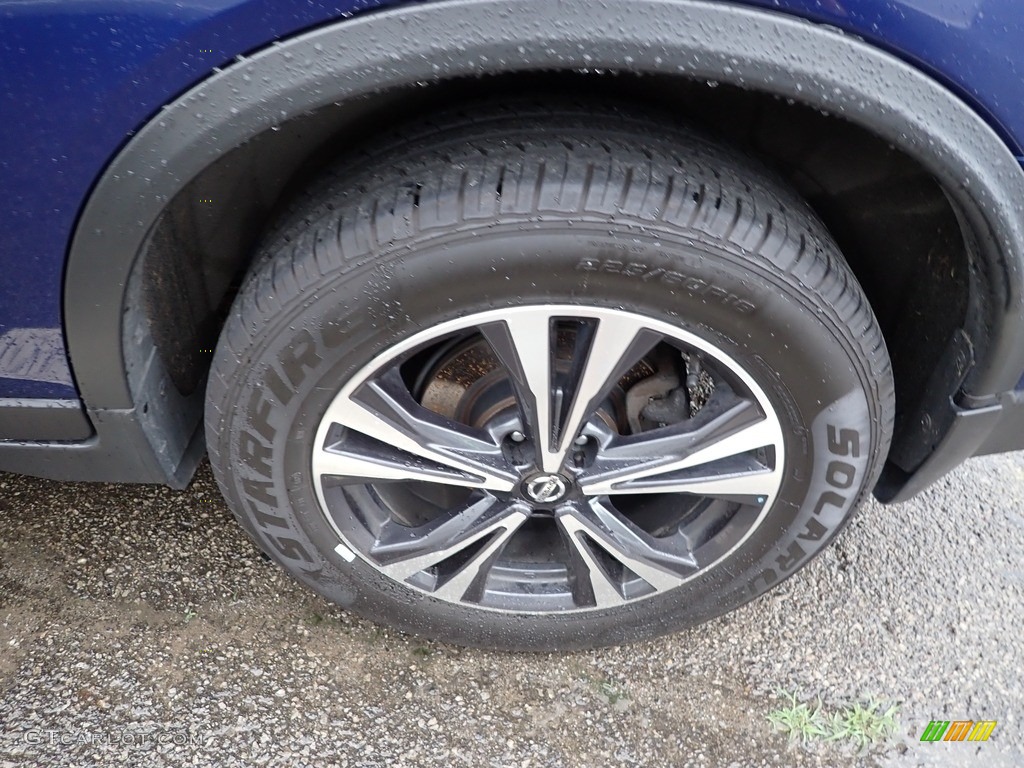 2019 Nissan Rogue SV AWD Wheel Photos