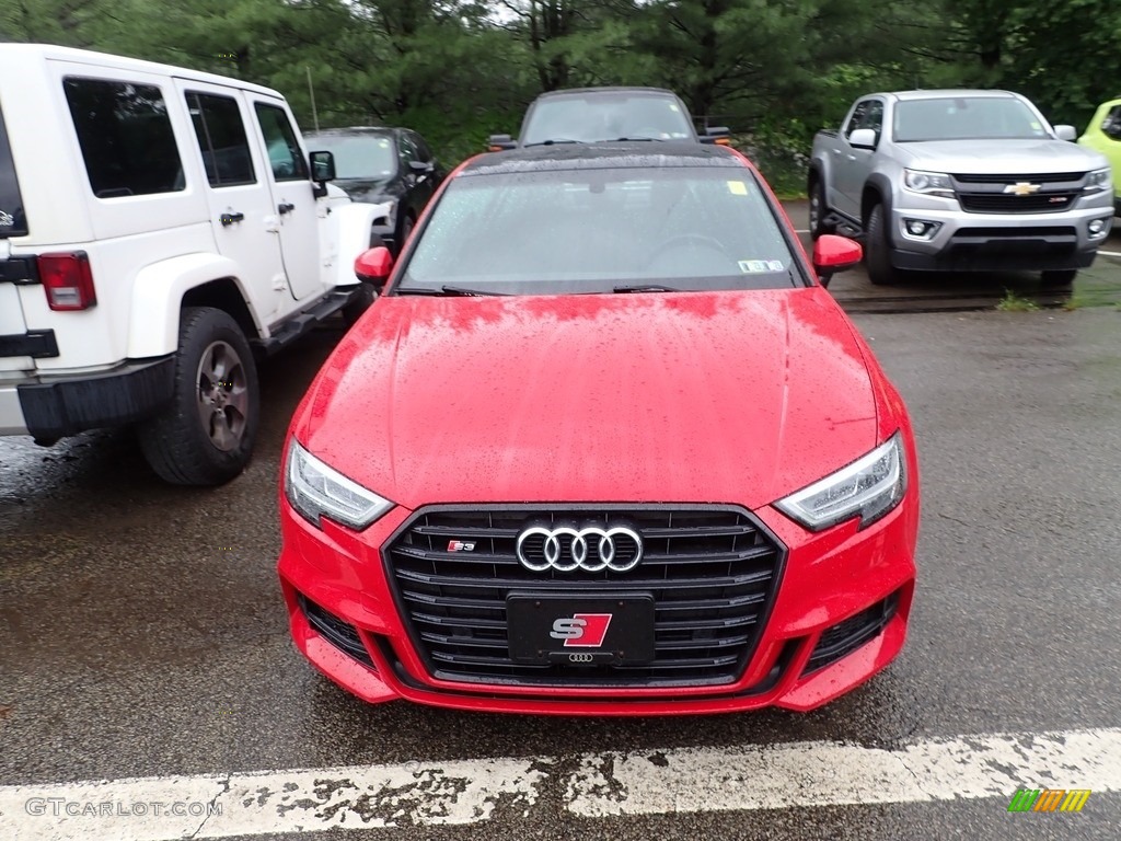 2018 S3 2.0T Premium Plus - Tango Red Metallic / Black photo #2