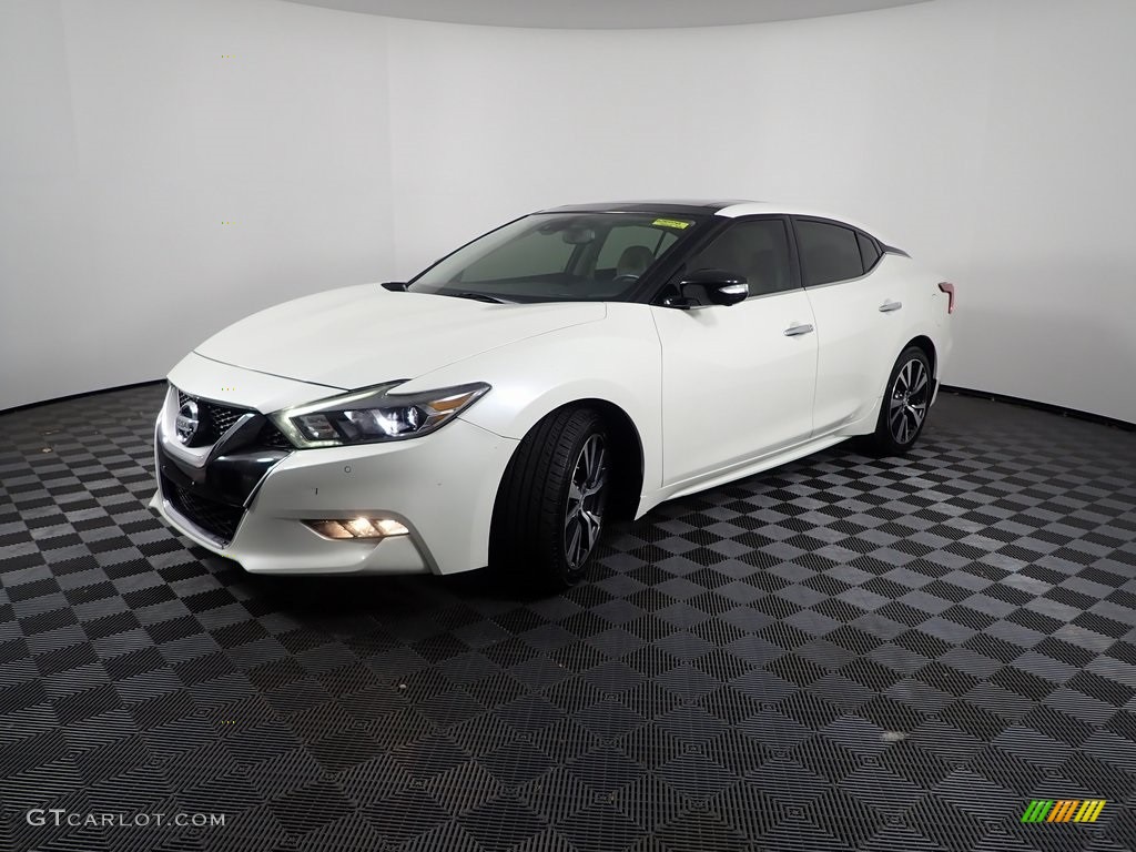 2016 Maxima Platinum - Pearl White / Cashmere photo #8