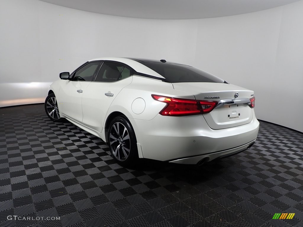 2016 Maxima Platinum - Pearl White / Cashmere photo #9