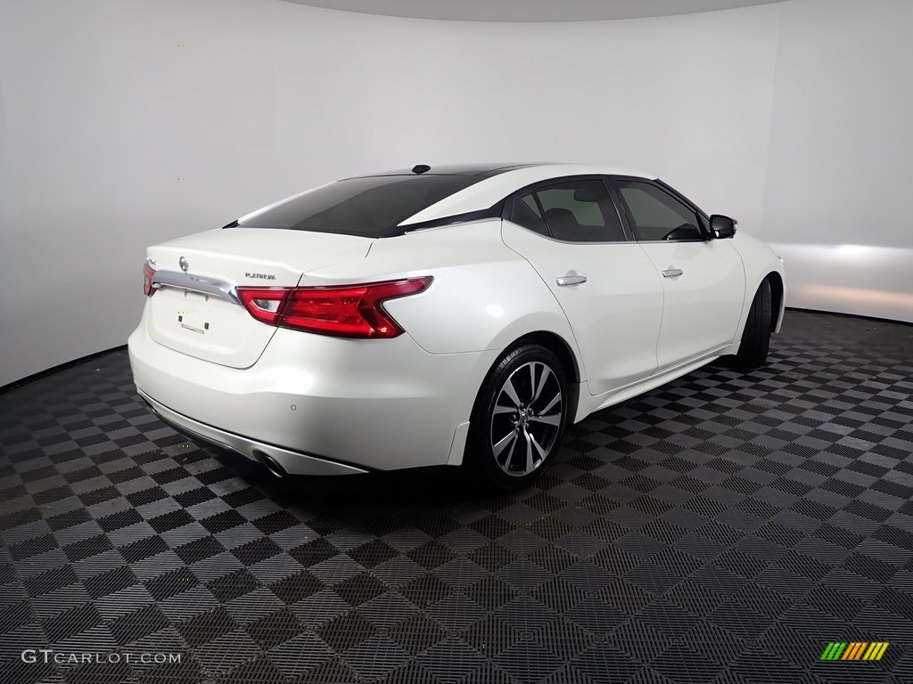 2016 Maxima Platinum - Pearl White / Cashmere photo #13