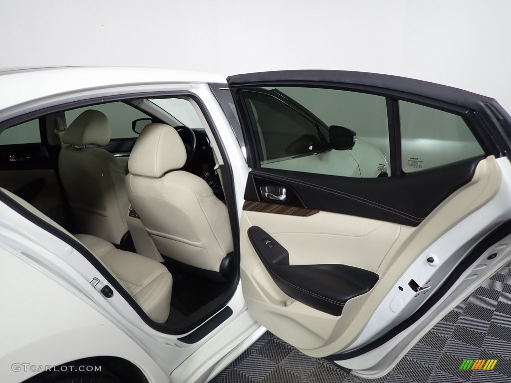 2016 Maxima Platinum - Pearl White / Cashmere photo #30