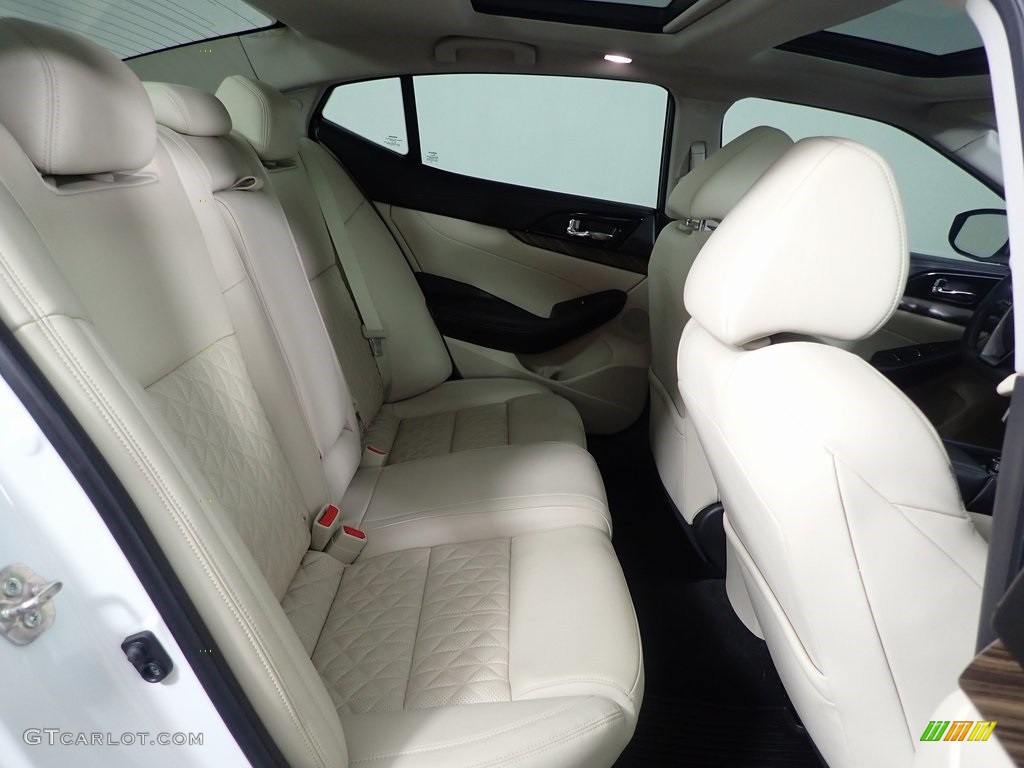 2016 Maxima Platinum - Pearl White / Cashmere photo #31