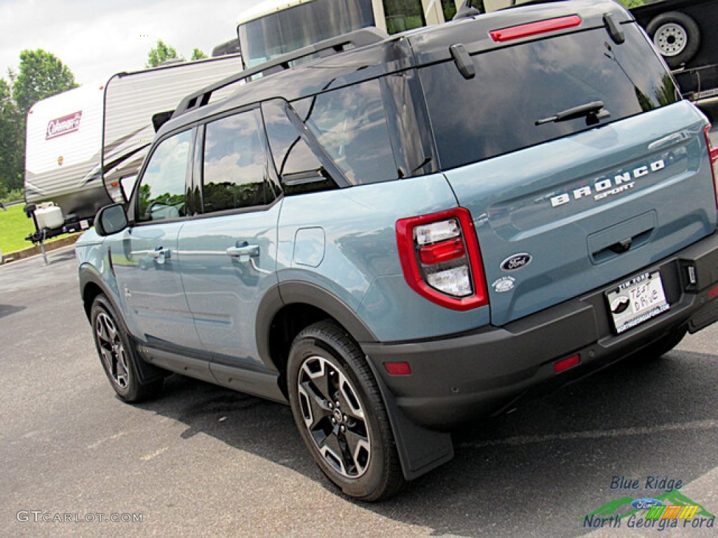 2023 Bronco Sport Outer Banks 4x4 - Area 51 / Ebony/Roast photo #29