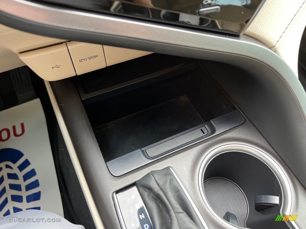 2022 Camry LE - Midnight Black Metallic / Macadamia photo #23