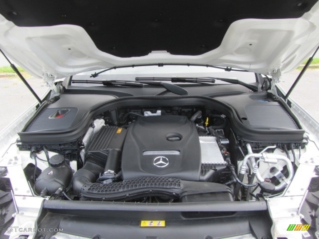 2019 Mercedes-Benz GLC 300 4Matic Engine Photos