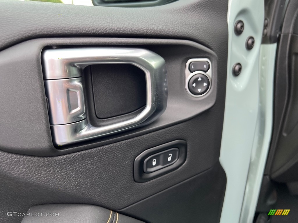 2024 Jeep Wrangler 4-Door Sahara 4x4 Black Door Panel Photo #146283418