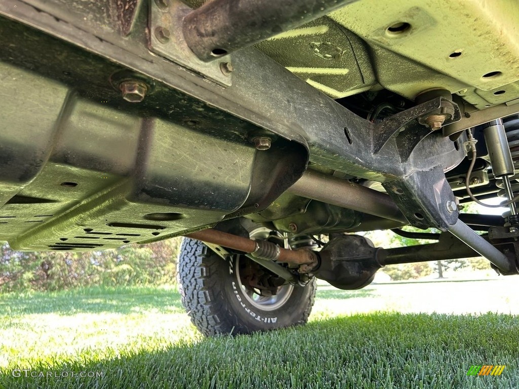 1999 Jeep Wrangler Sahara 4x4 Undercarriage Photo #146283670
