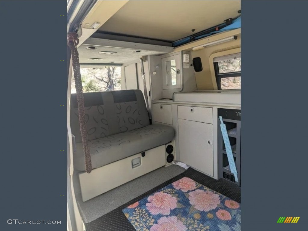 2001 Volkswagen EuroVan MV Rear Seat Photos