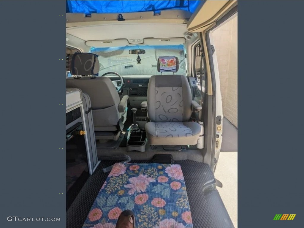 2001 Volkswagen EuroVan MV Front Seat Photos