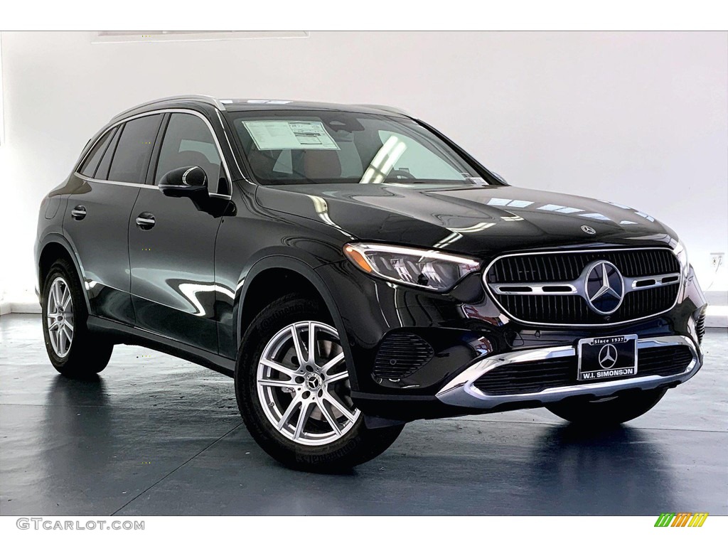 2023 GLC 300 - Black / Sienna Brown photo #12