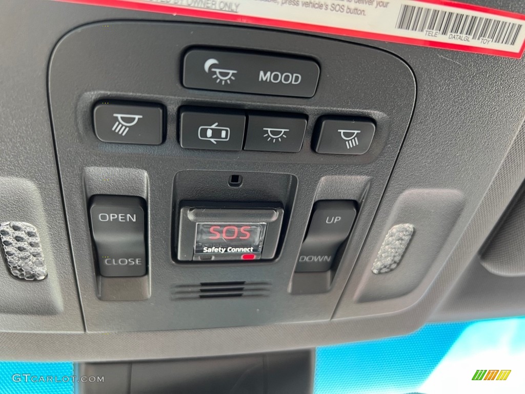 2019 Toyota Avalon Limited Controls Photos