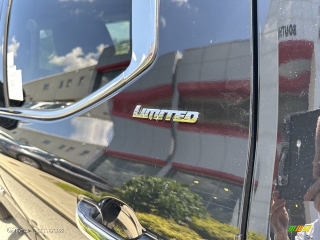 2023 Toyota Tundra Limited CrewMax 4x4 Marks and Logos Photos