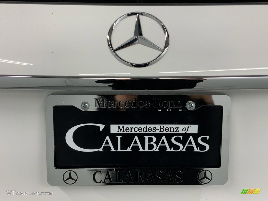 2020 GLC 300 - Polar White / Black photo #10