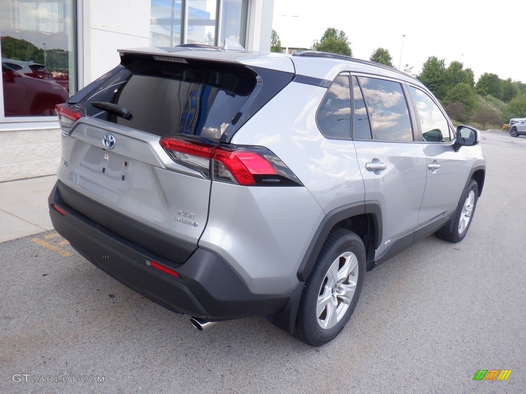 2019 RAV4 XLE AWD Hybrid - Silver Sky Metallic / Black photo #9